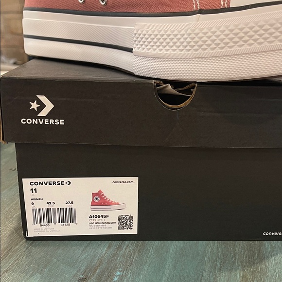 Women’s Converse Chuck Taylor All Star Lift Platform High Top Sneakers, Size 11 - Picture 12 of 12